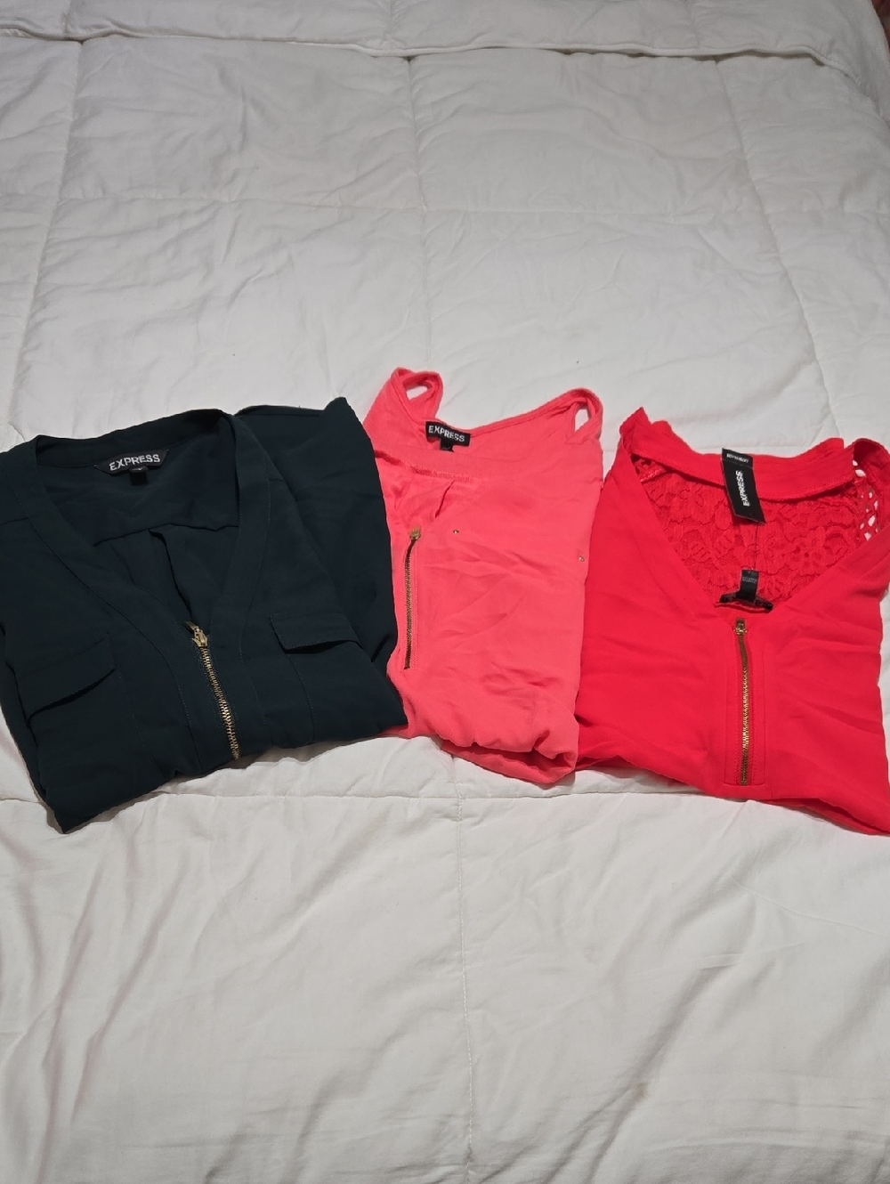 Express Top size Medium New And Pre-ownd